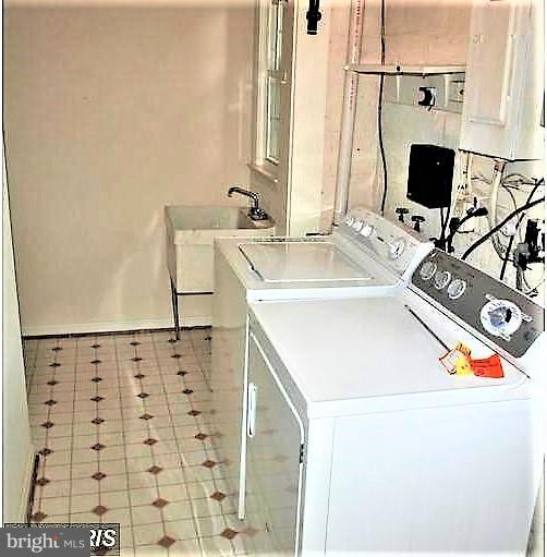 WOODACRES - Residential Lease