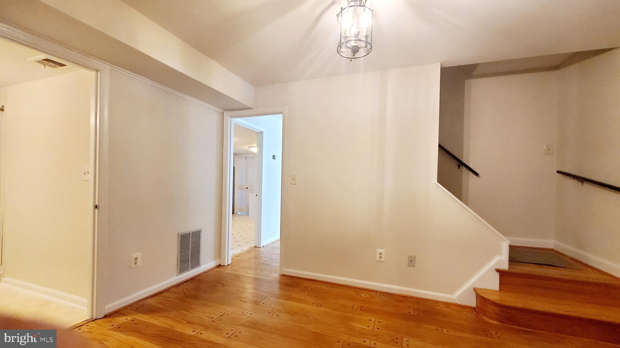 WOODACRES - Residential Lease