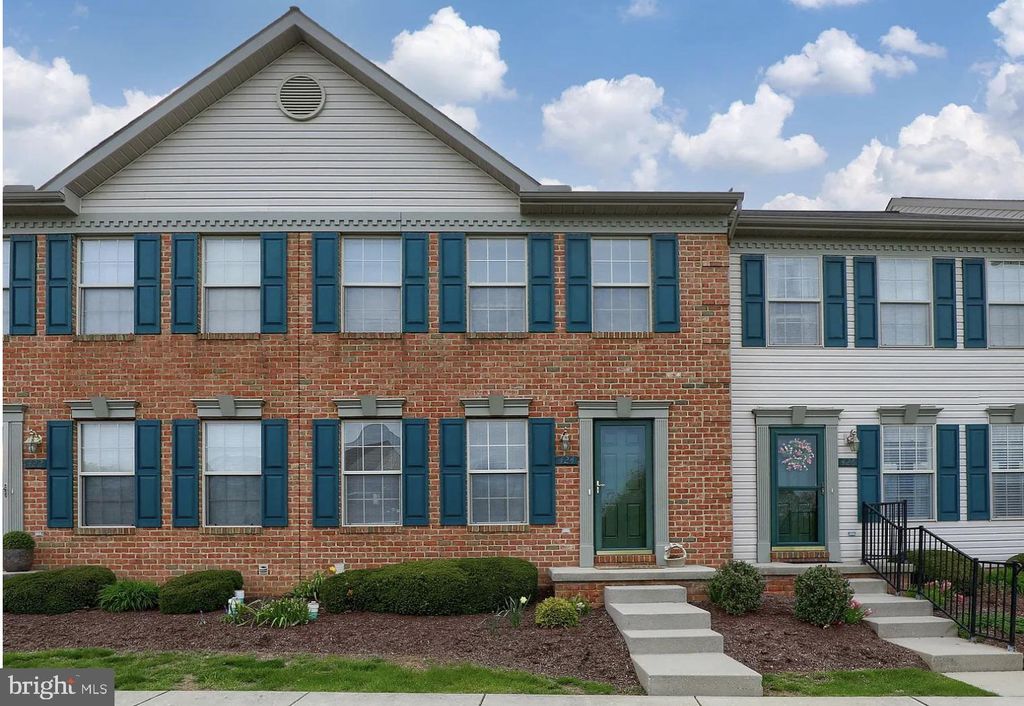 Photo of 424 Cobblestone Lane, LANCASTER, PA 17601 (MLS # PALA2065938)