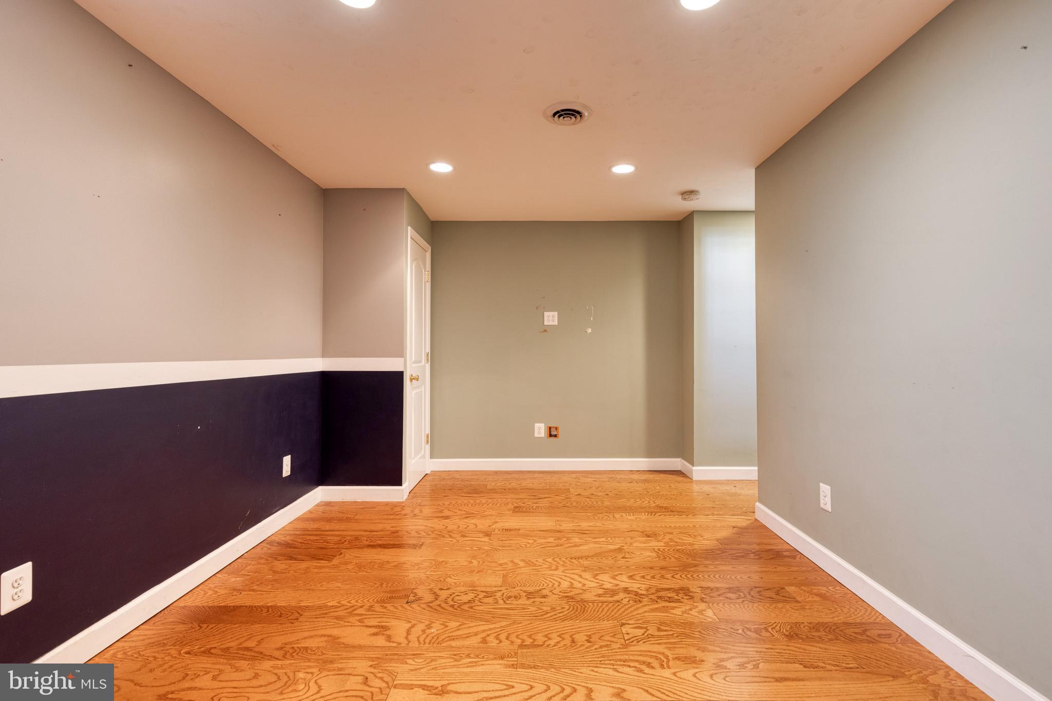 FOX CHASE - Residential