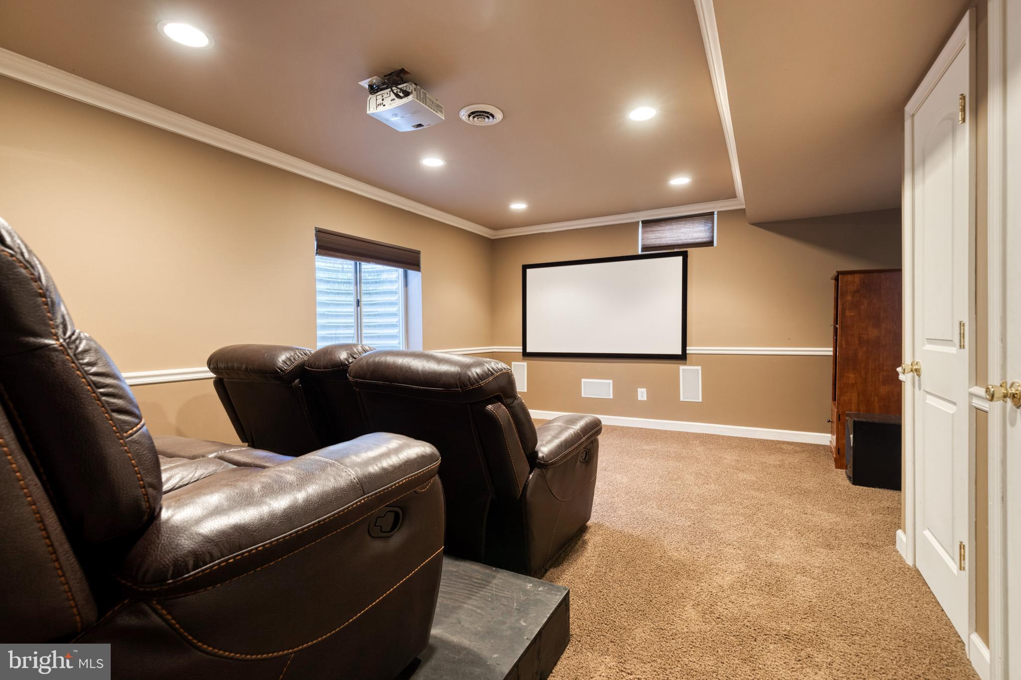 FOX CHASE - Residential