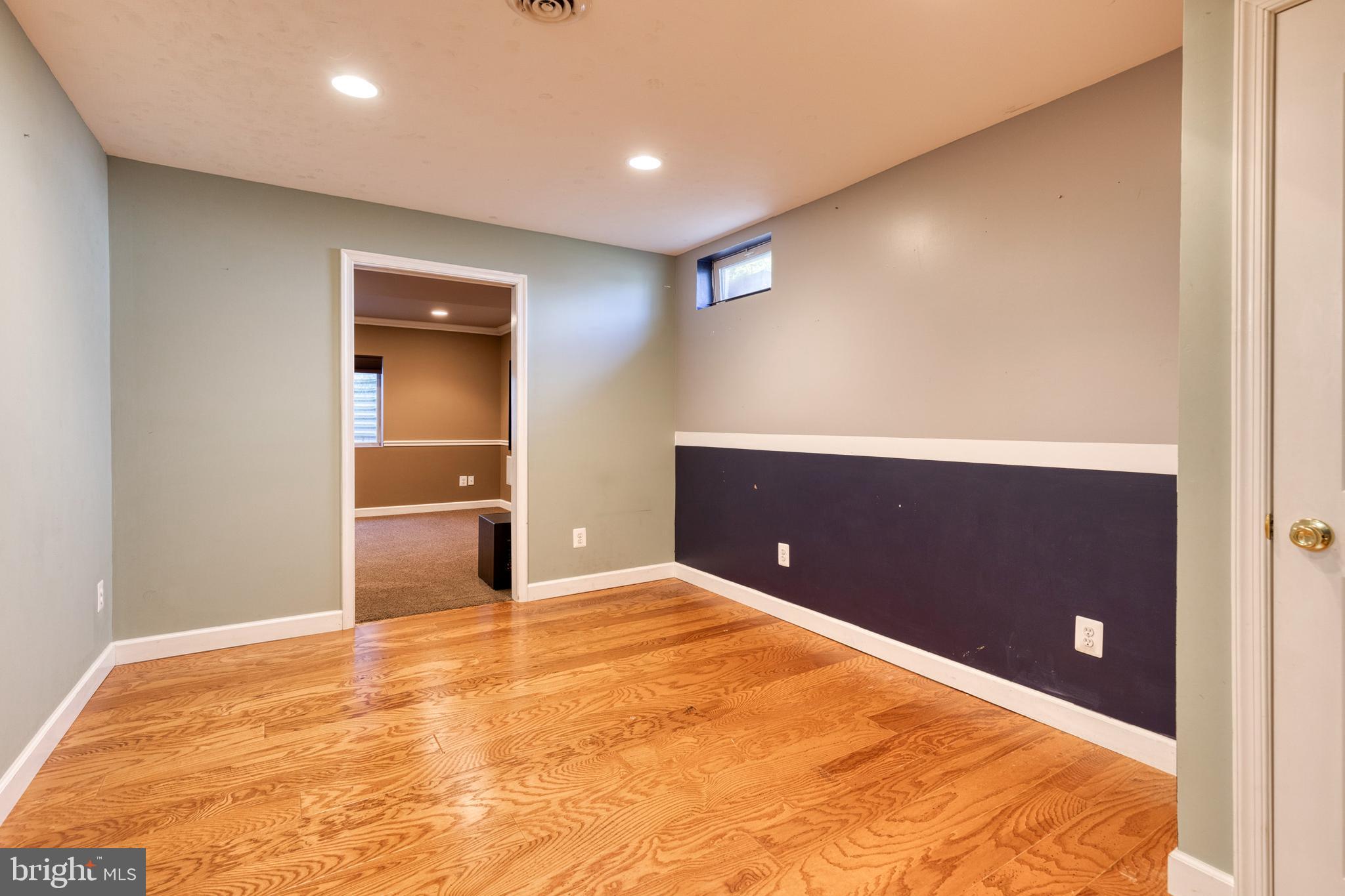 FOX CHASE - Residential