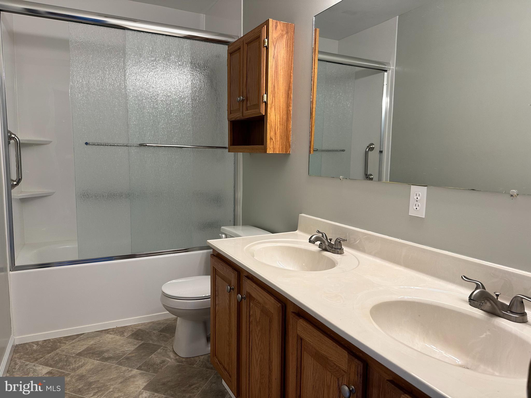 NORTHBROOKE TOWNHOME - Residential Lease