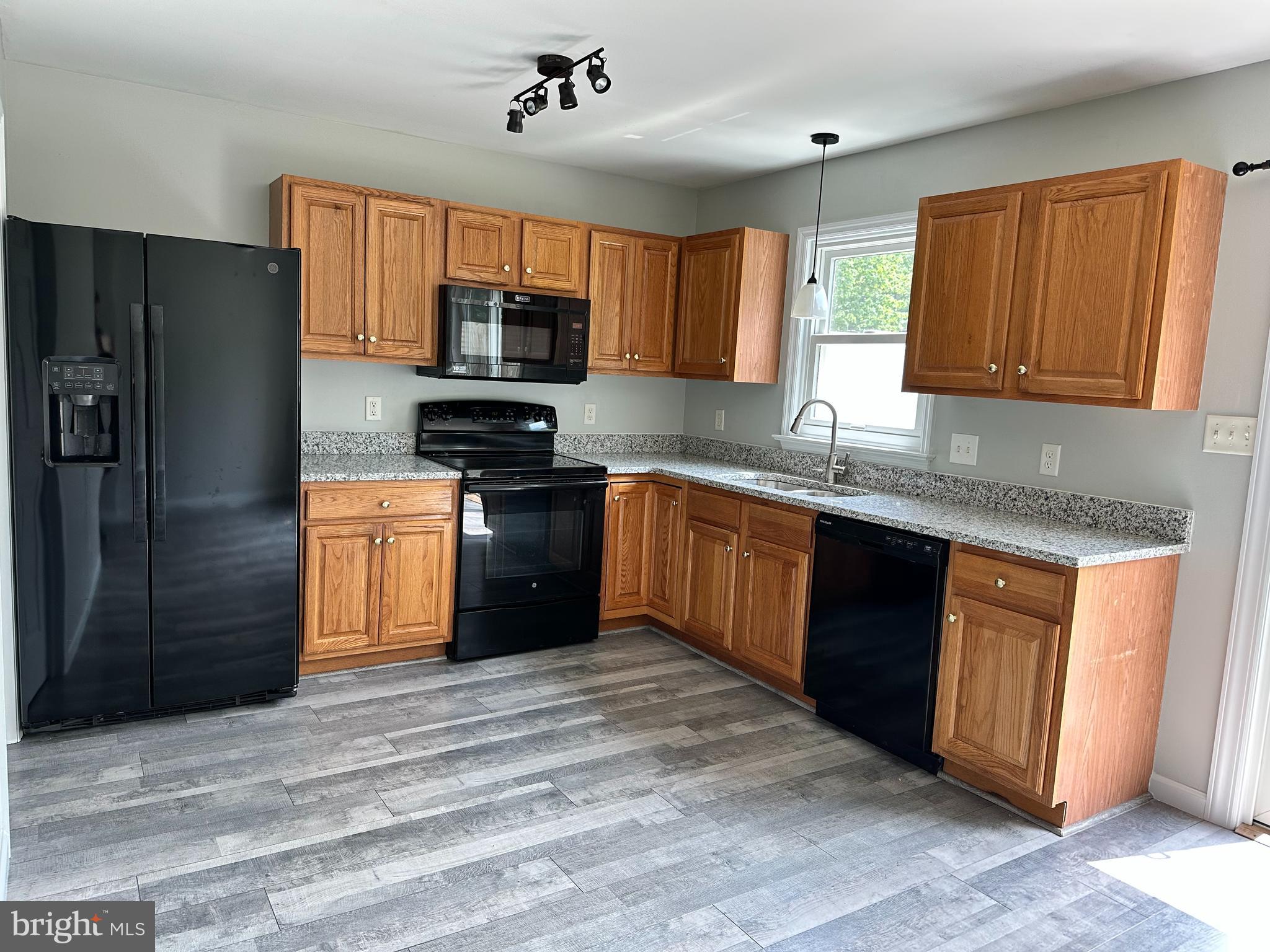 NORTHBROOKE TOWNHOME - Residential Lease