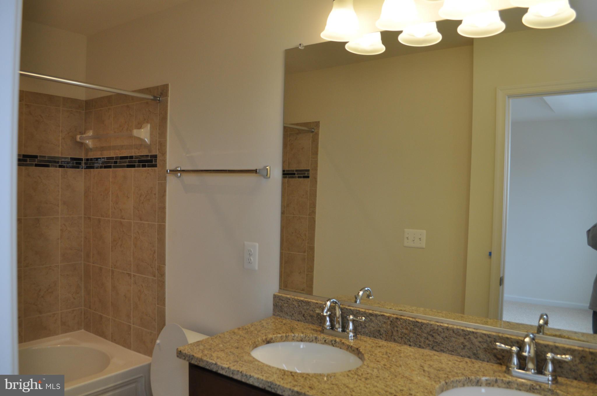 SIGNATURE AT BROADLANDS - Residential Lease