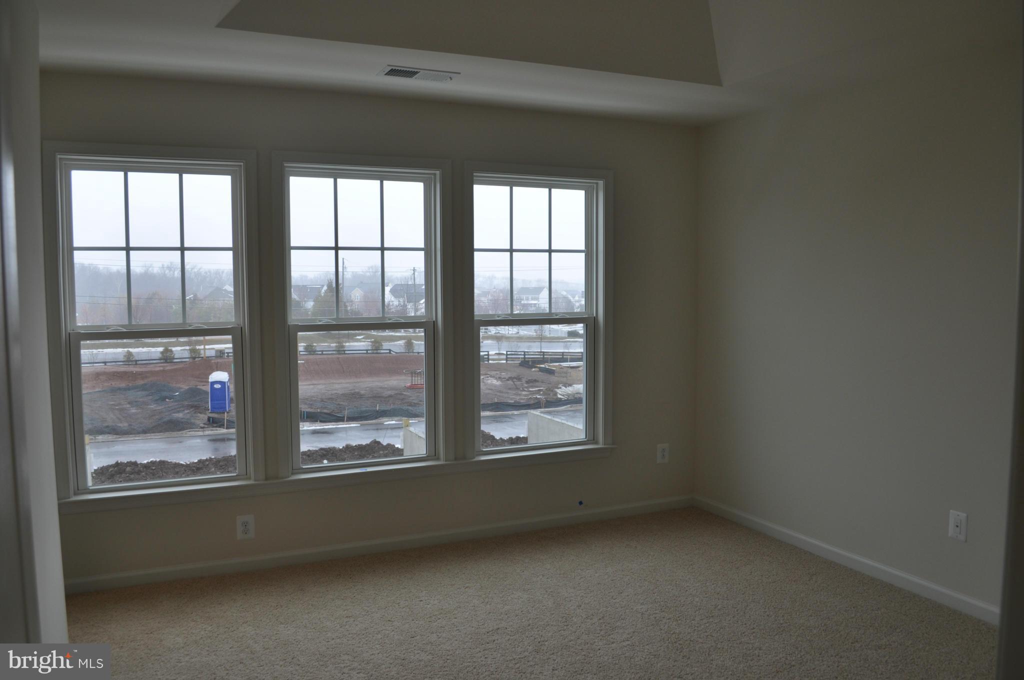 SIGNATURE AT BROADLANDS - Residential Lease