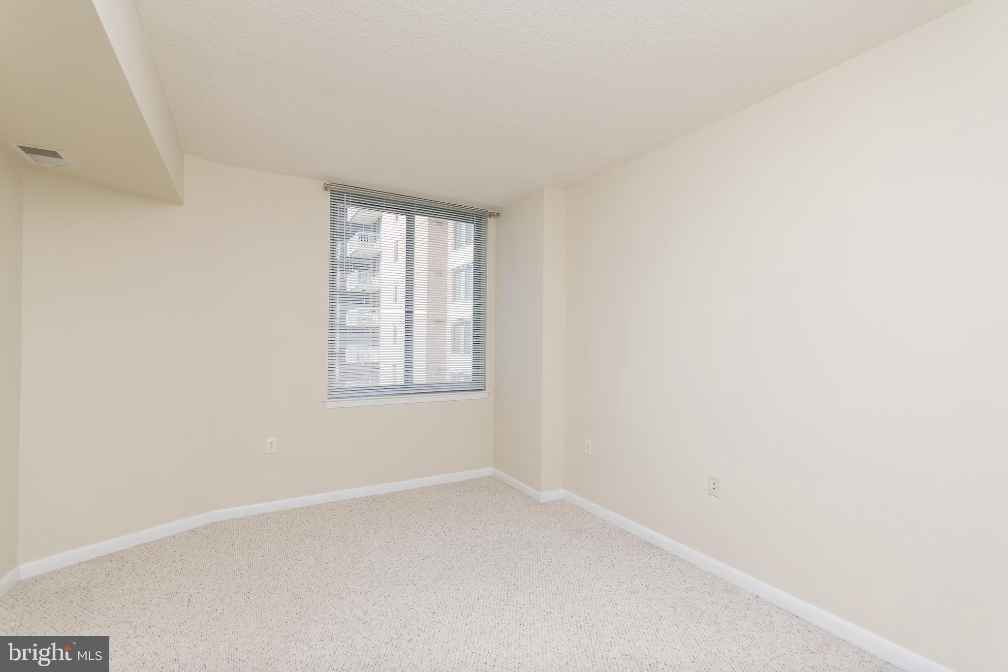 CONTINENTAL - Residential Lease