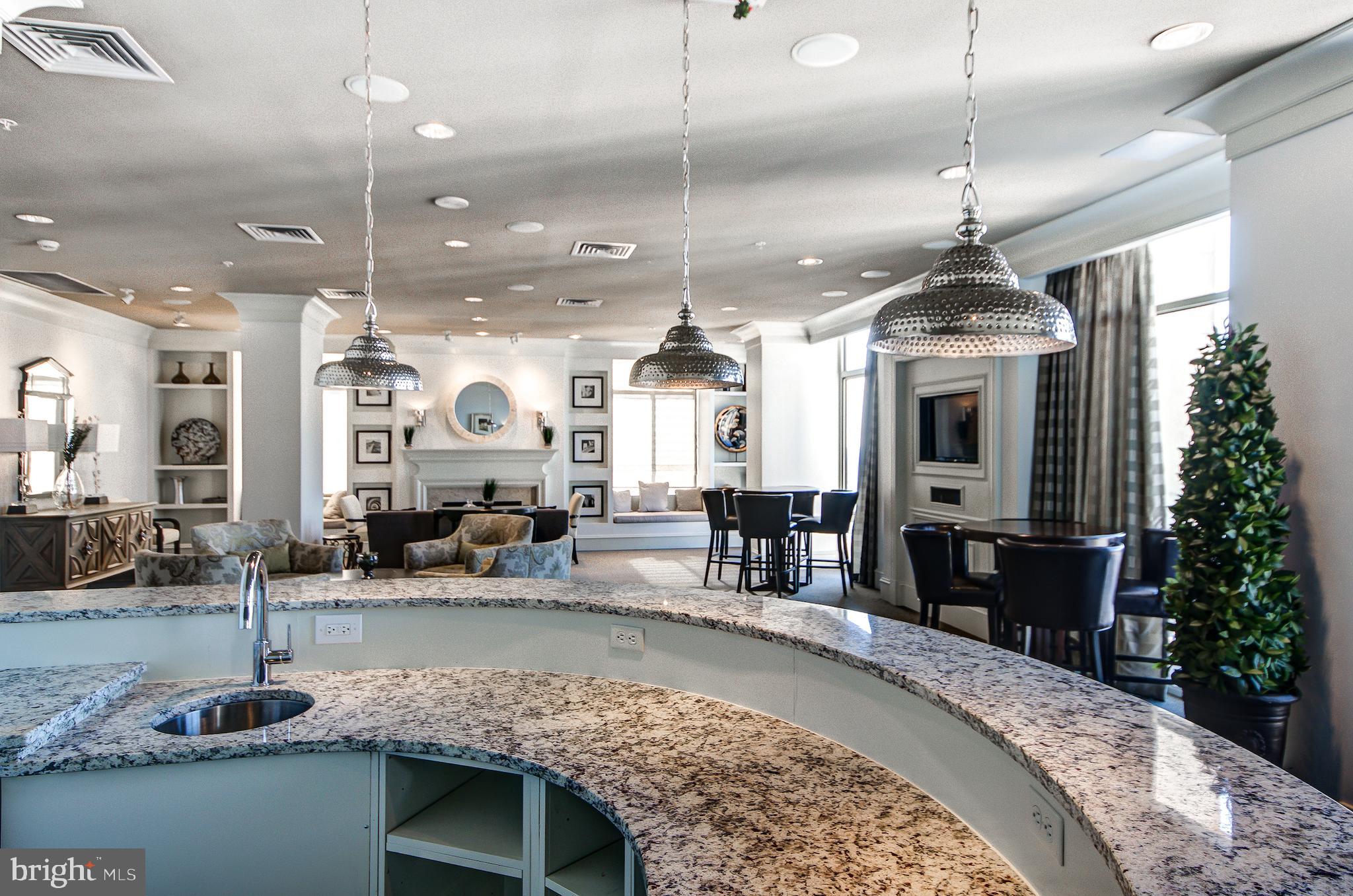 CONTINENTAL - Residential Lease