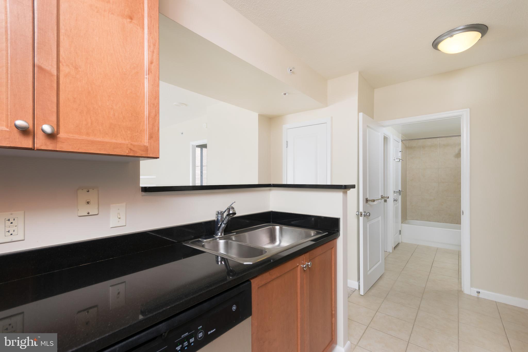 CONTINENTAL - Residential Lease