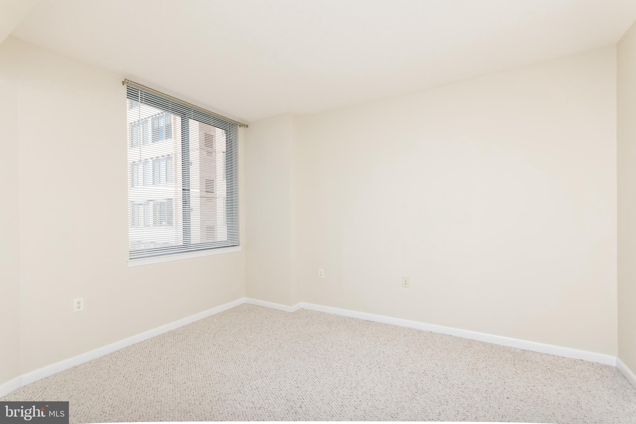 CONTINENTAL - Residential Lease