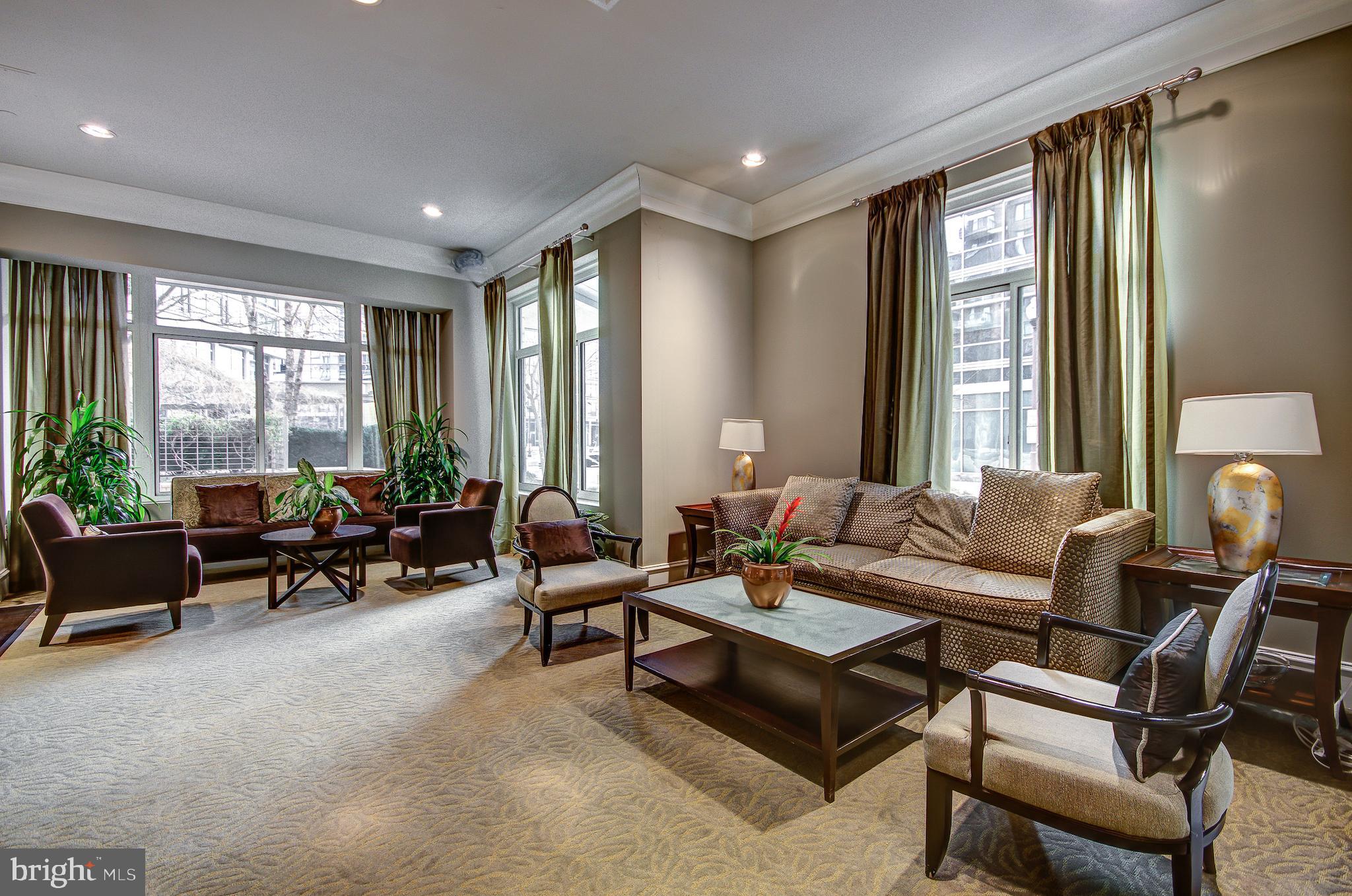 CONTINENTAL - Residential Lease