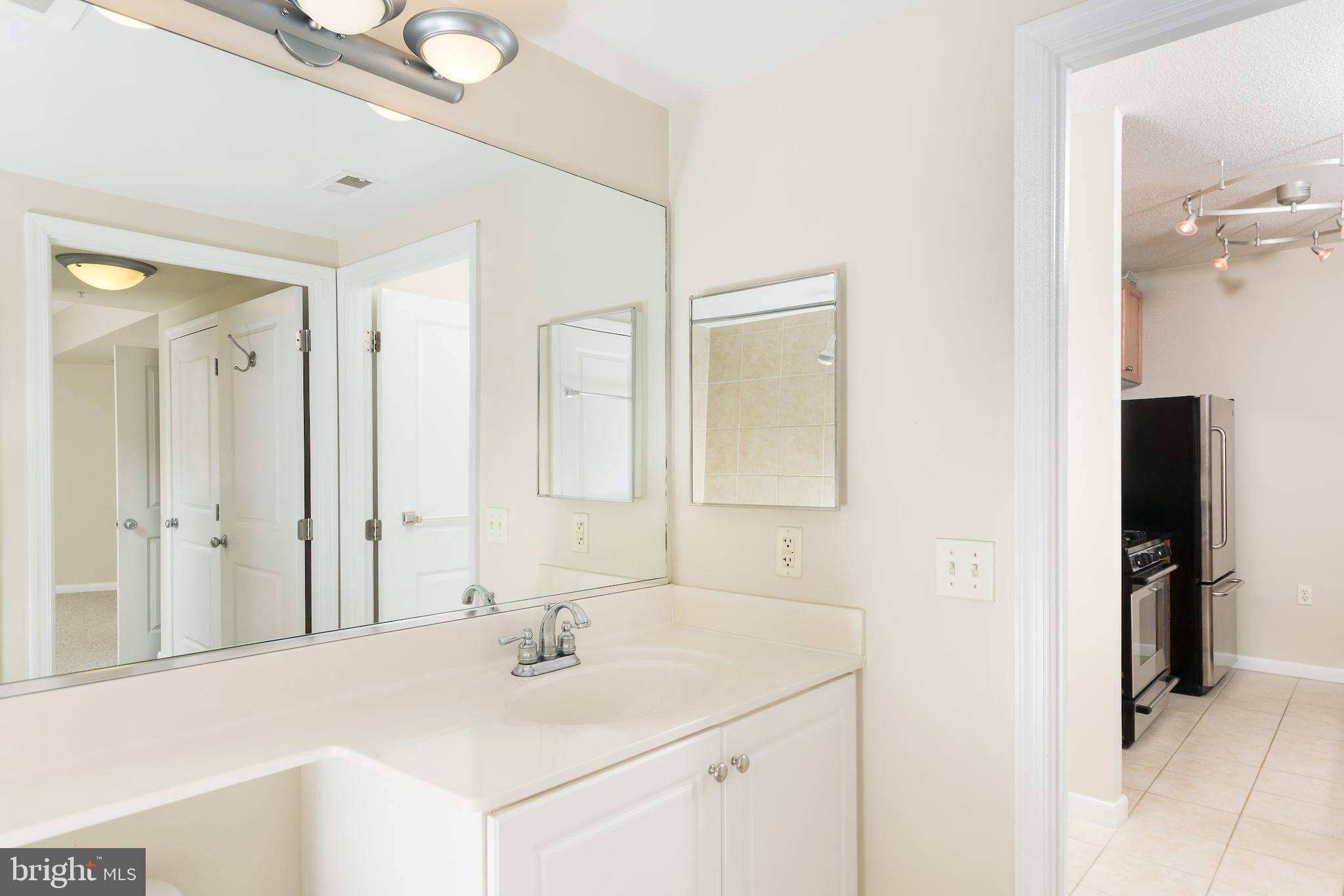 CONTINENTAL - Residential Lease