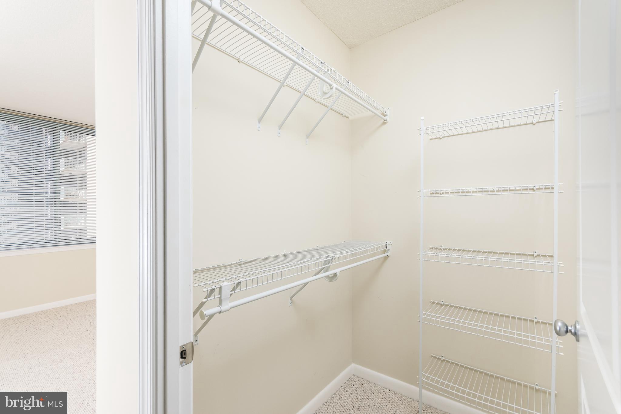 CONTINENTAL - Residential Lease