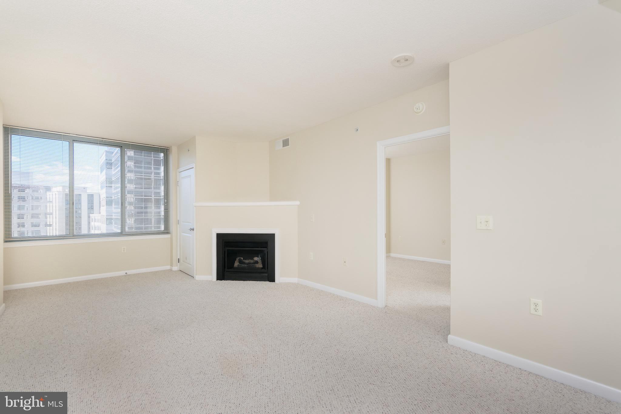 CONTINENTAL - Residential Lease