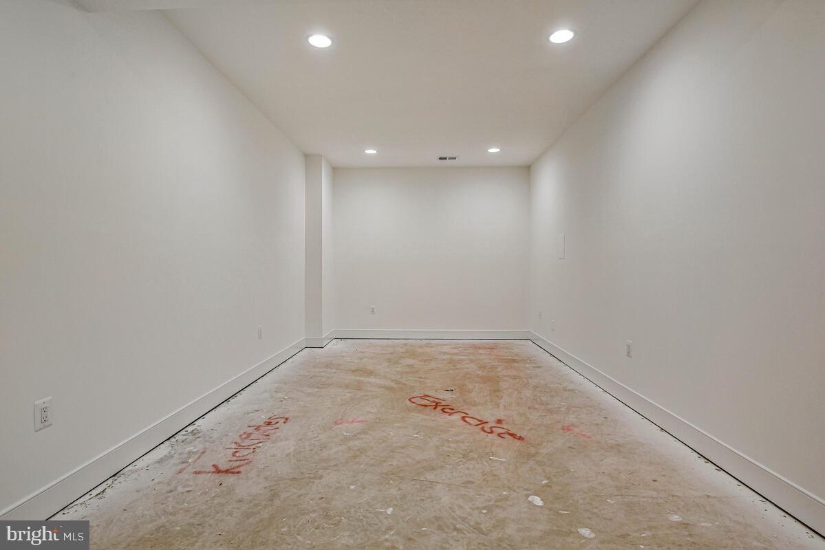 KEENE MILL MANOR - Residential