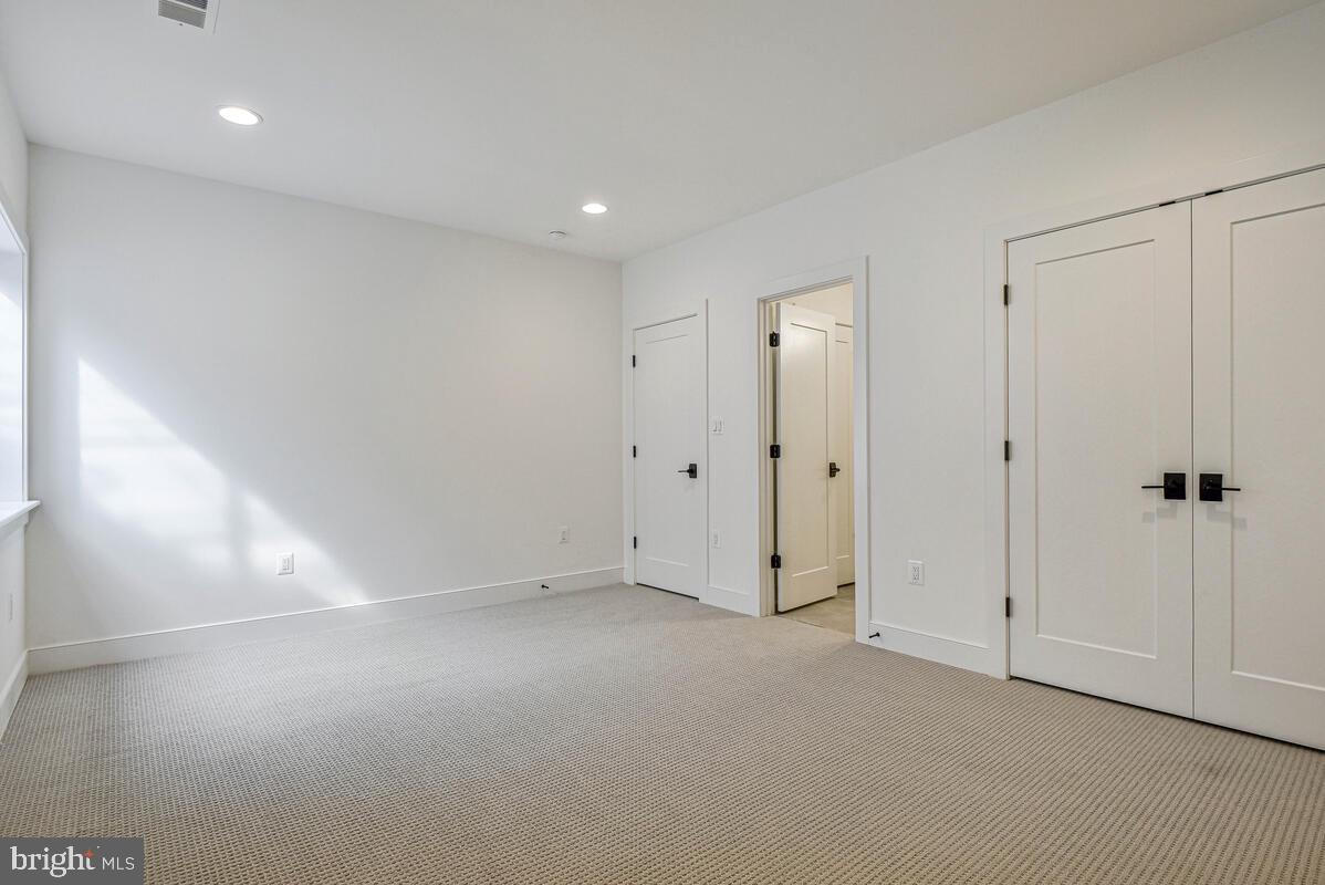 KEENE MILL MANOR - Residential