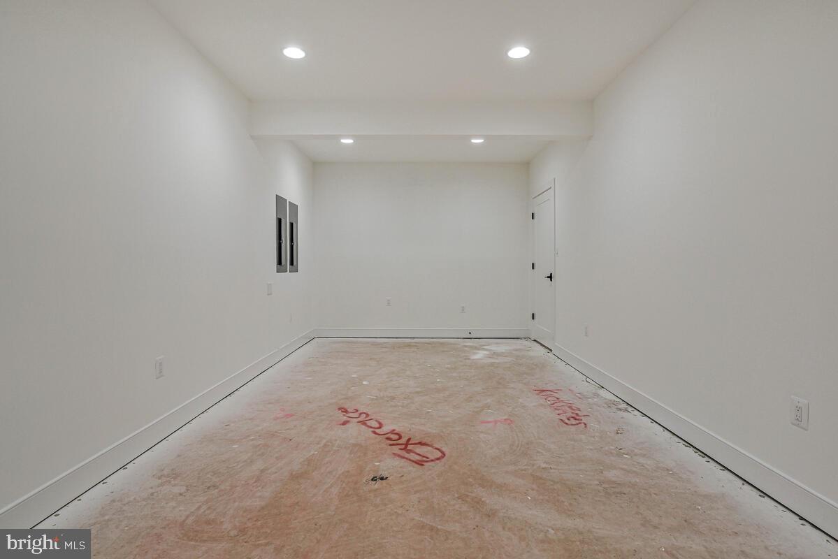 KEENE MILL MANOR - Residential