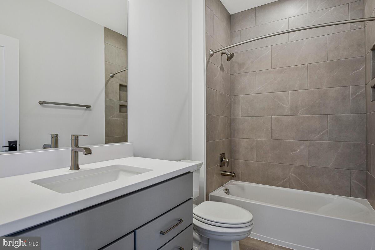 KEENE MILL MANOR - Residential