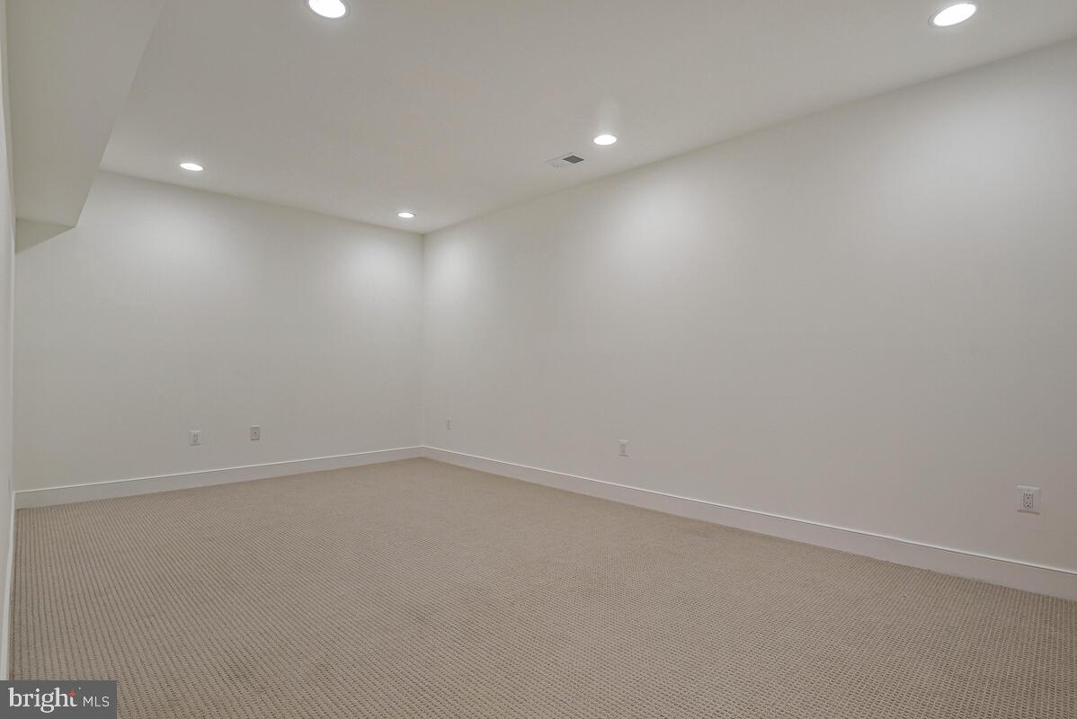 KEENE MILL MANOR - Residential