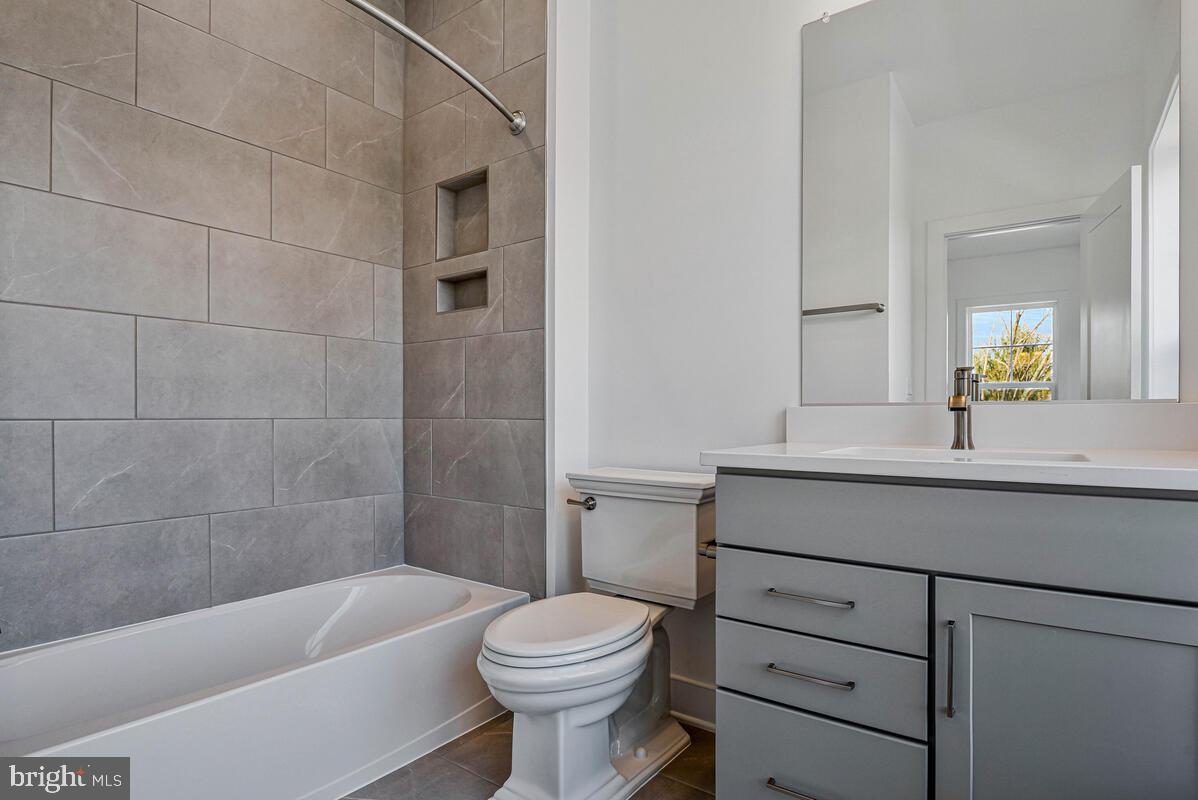 KEENE MILL MANOR - Residential