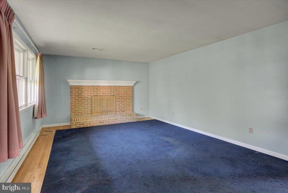 SILVER SPRING - Residential