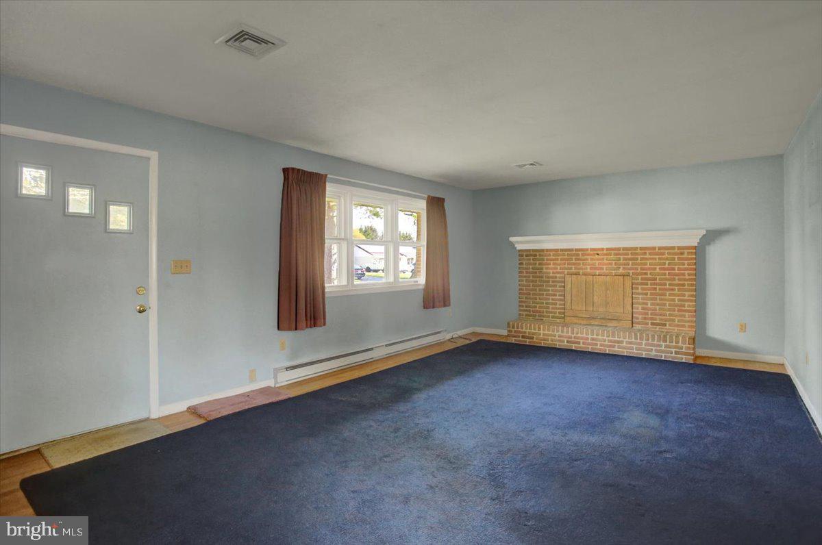 SILVER SPRING - Residential