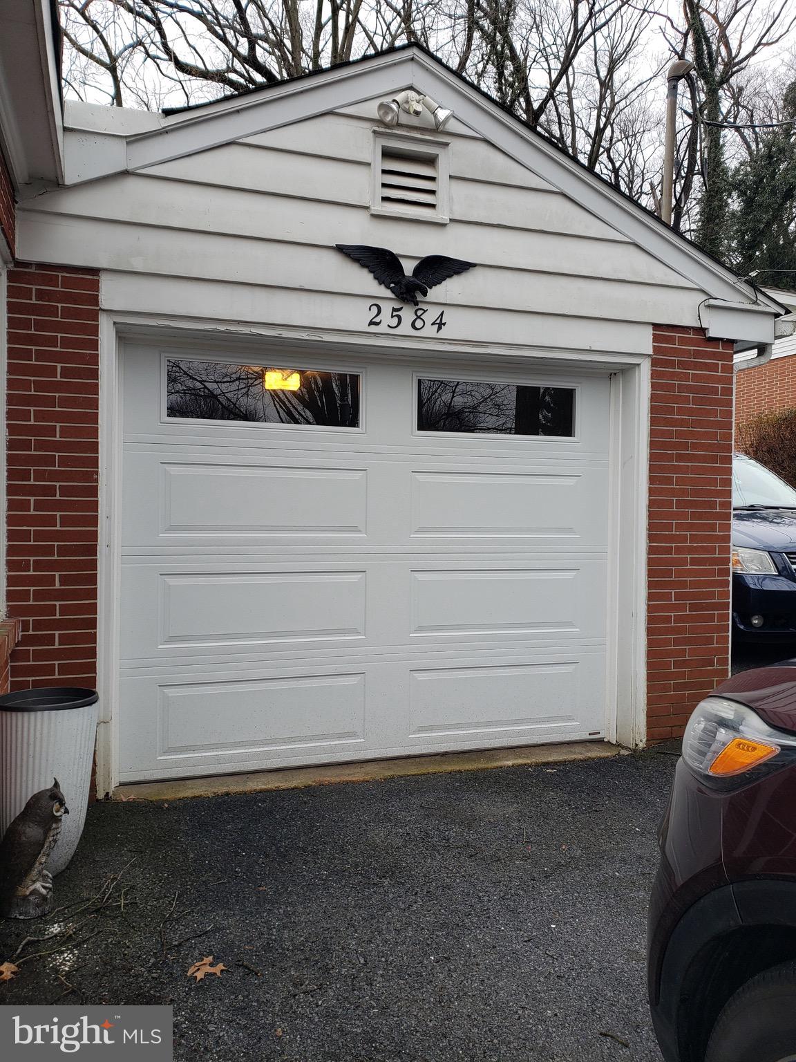 2584 SPRING VALLEY ROAD