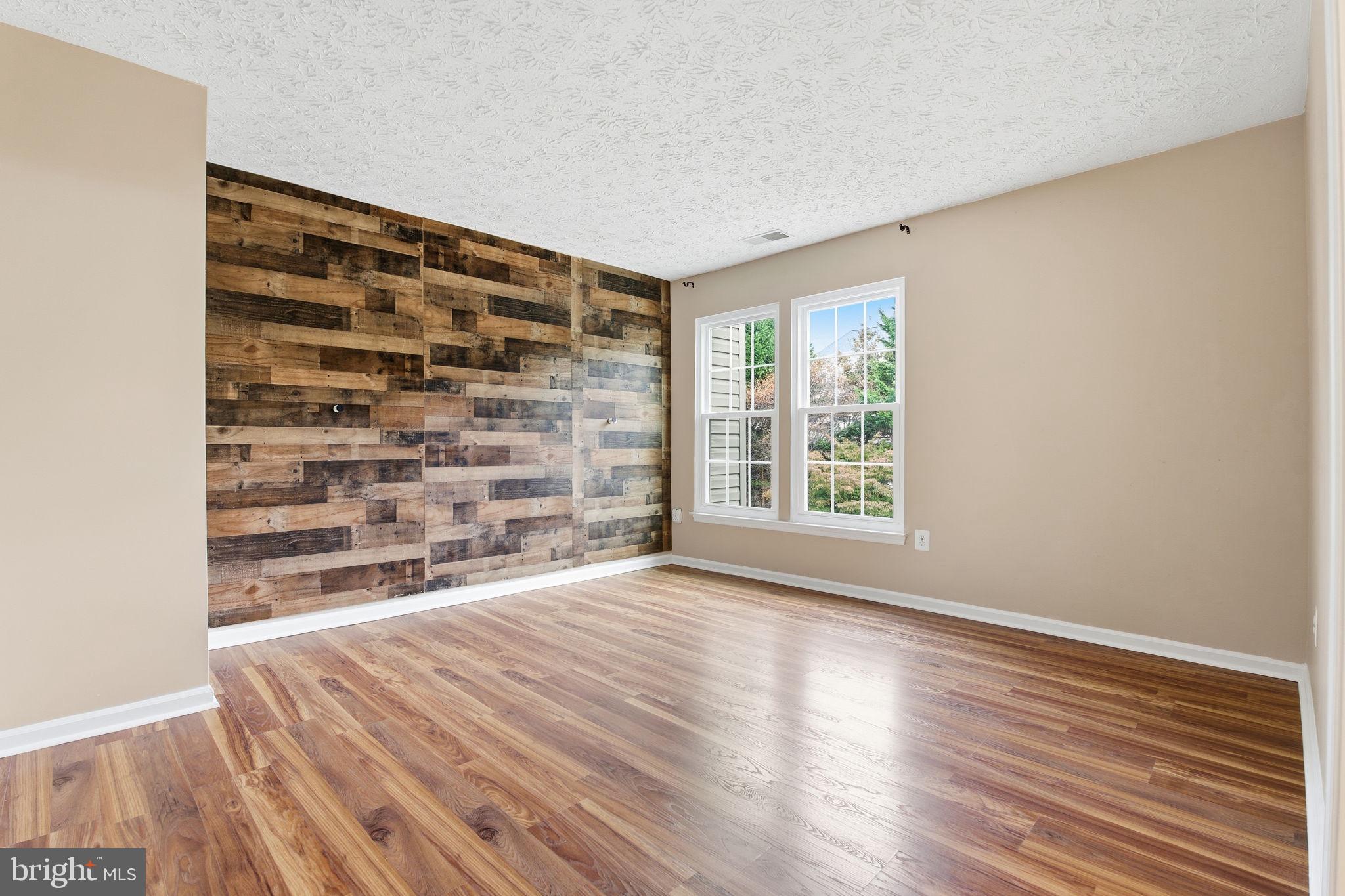 IRWINS CHOICE - Residential Lease