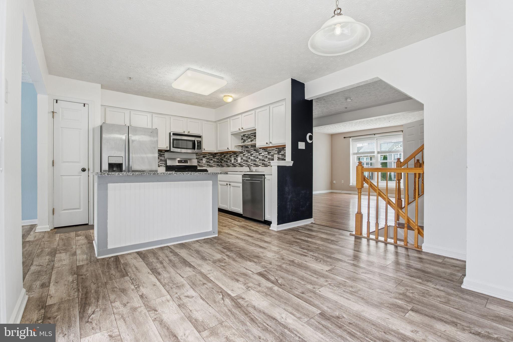 IRWINS CHOICE - Residential Lease