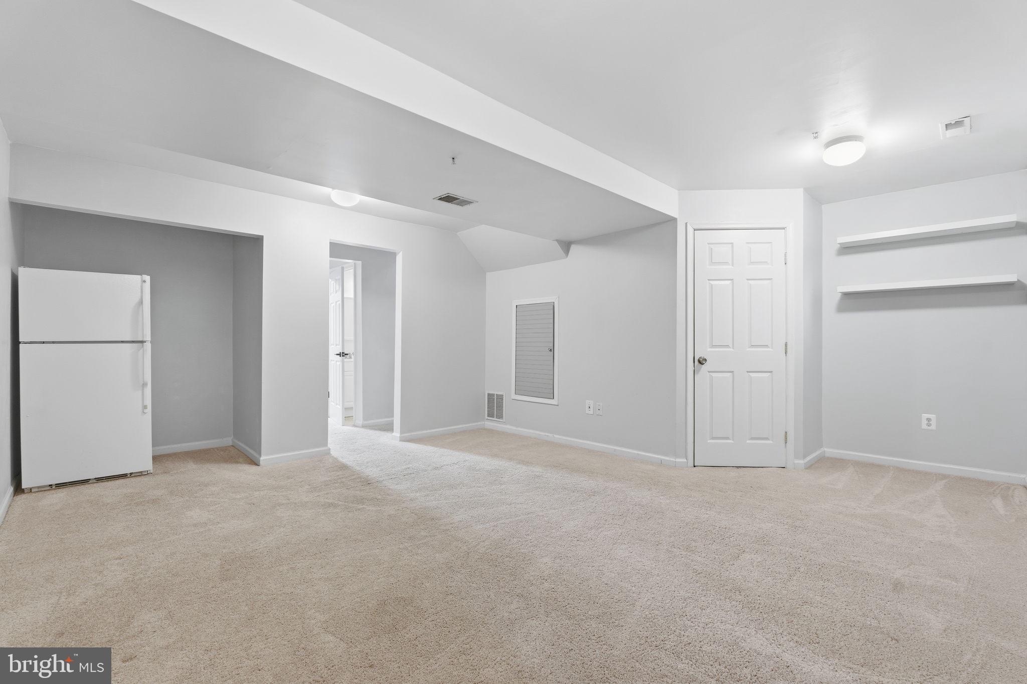 IRWINS CHOICE - Residential Lease