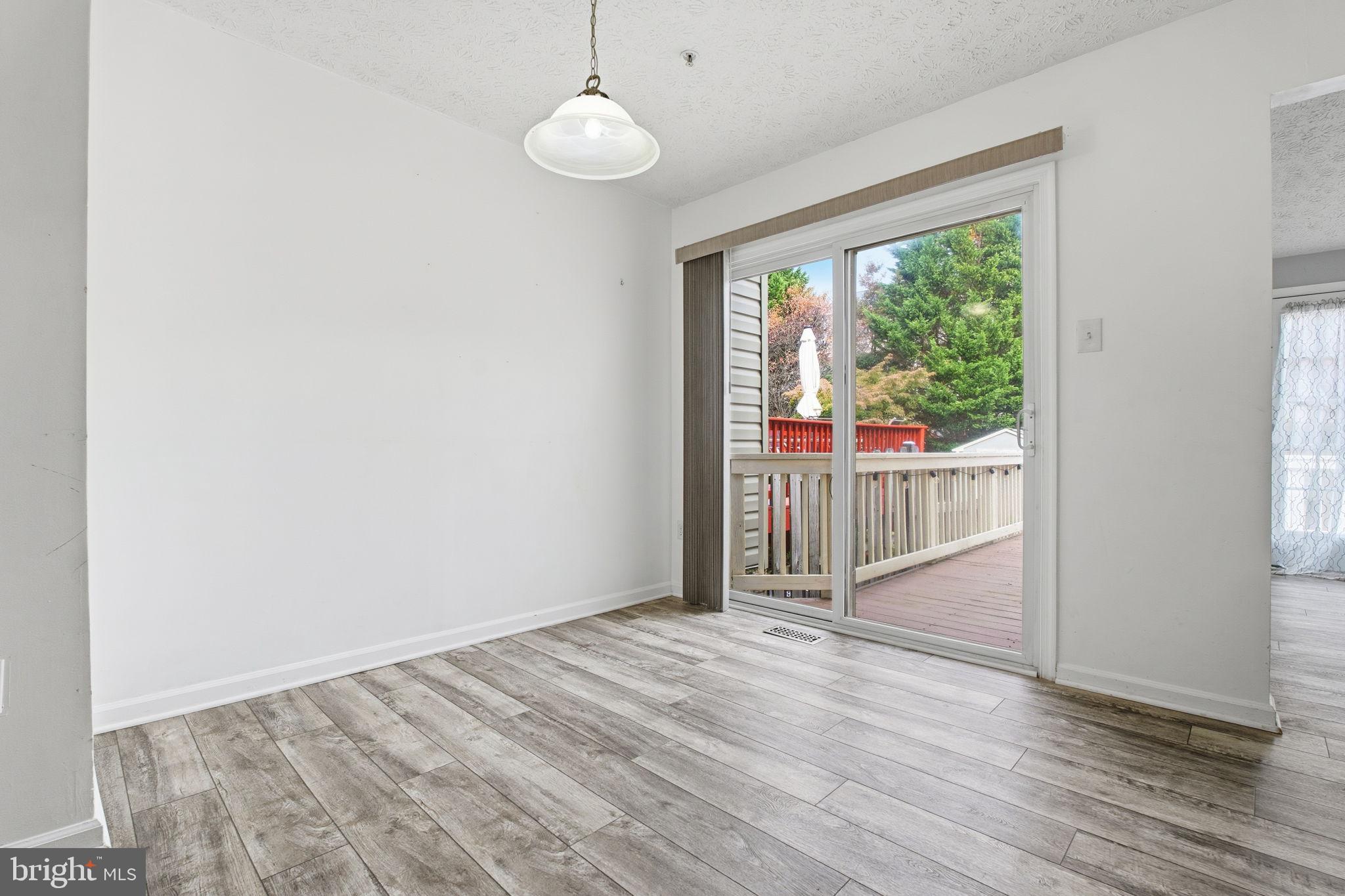 IRWINS CHOICE - Residential Lease