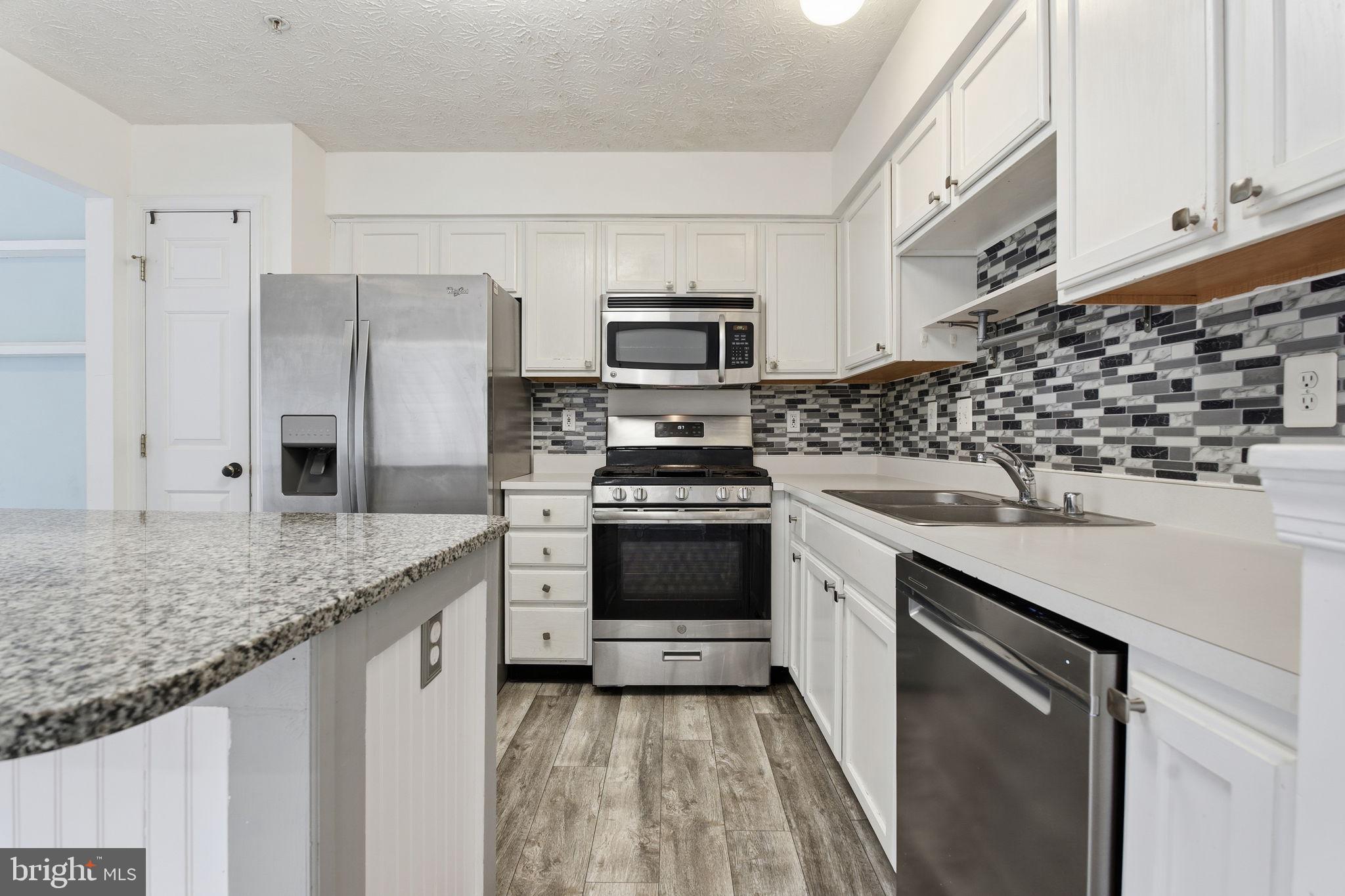 IRWINS CHOICE - Residential Lease