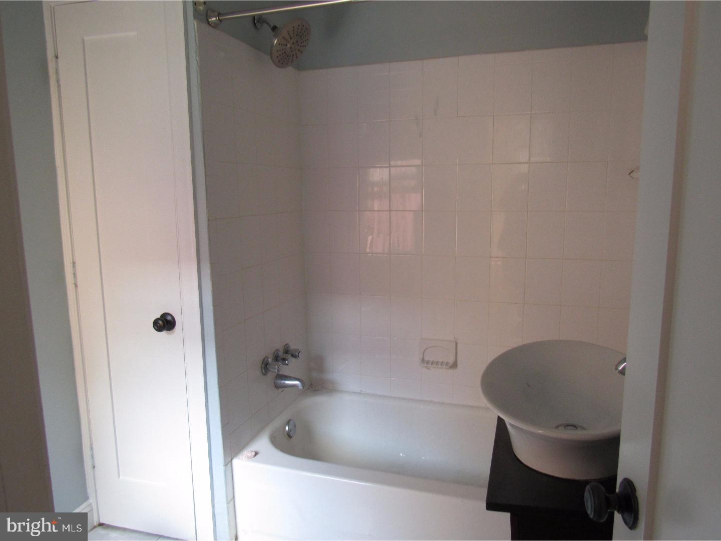 GRADUATE HOSPITAL - Residential Lease