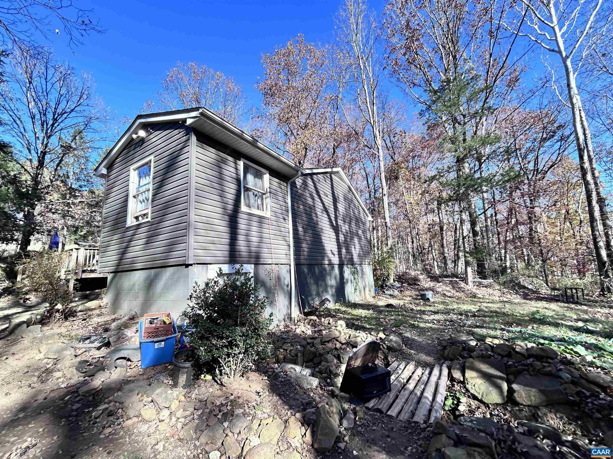 DUDLEY MOUNTAIN - Residential