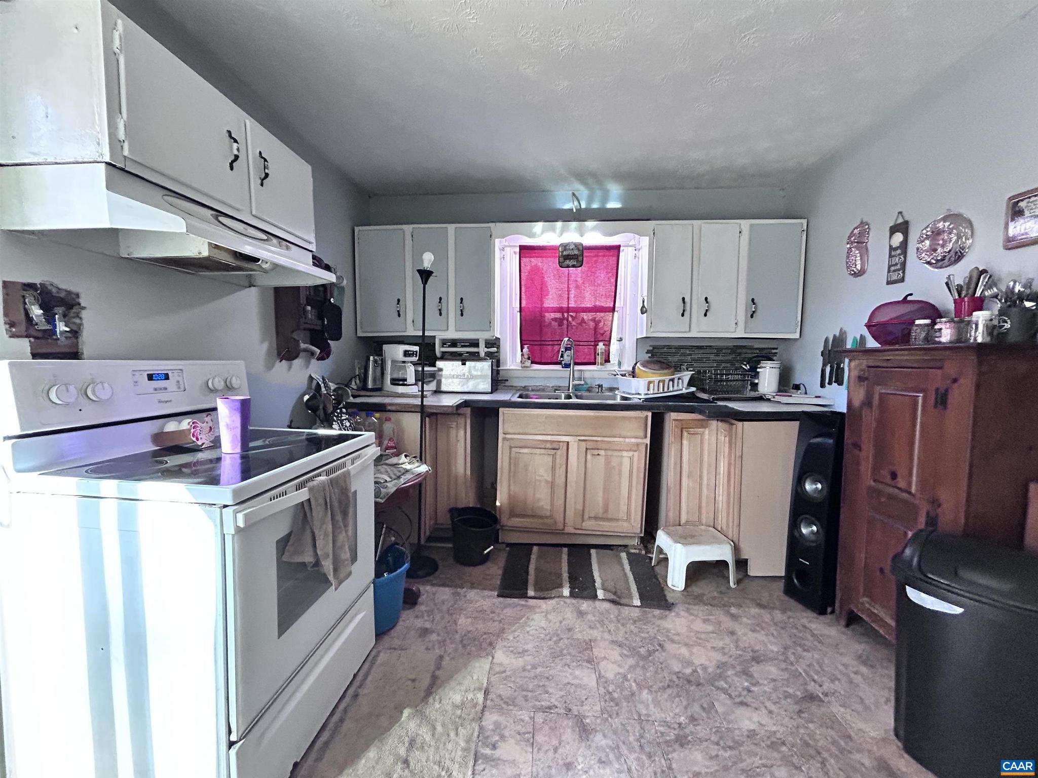 DUDLEY MOUNTAIN - Residential