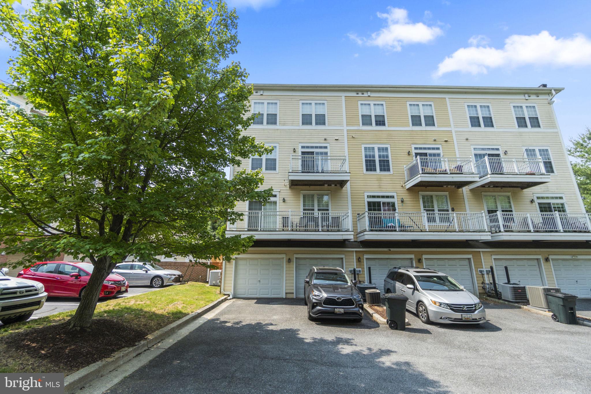 KENTLANDS - Residential