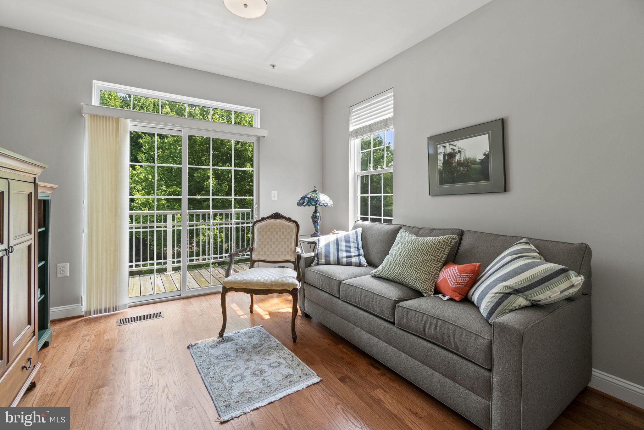 KENTLANDS - Residential