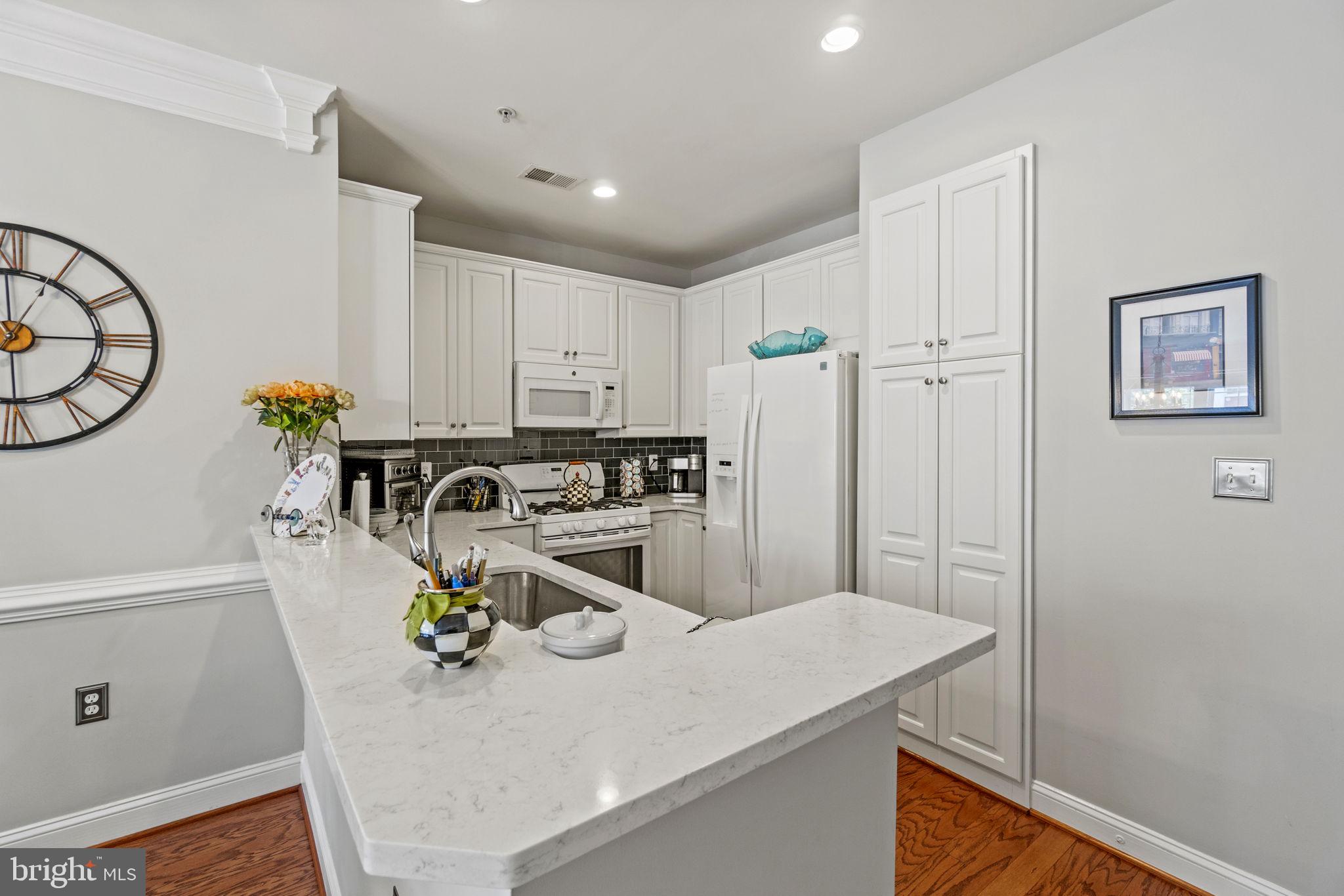 KENTLANDS - Residential