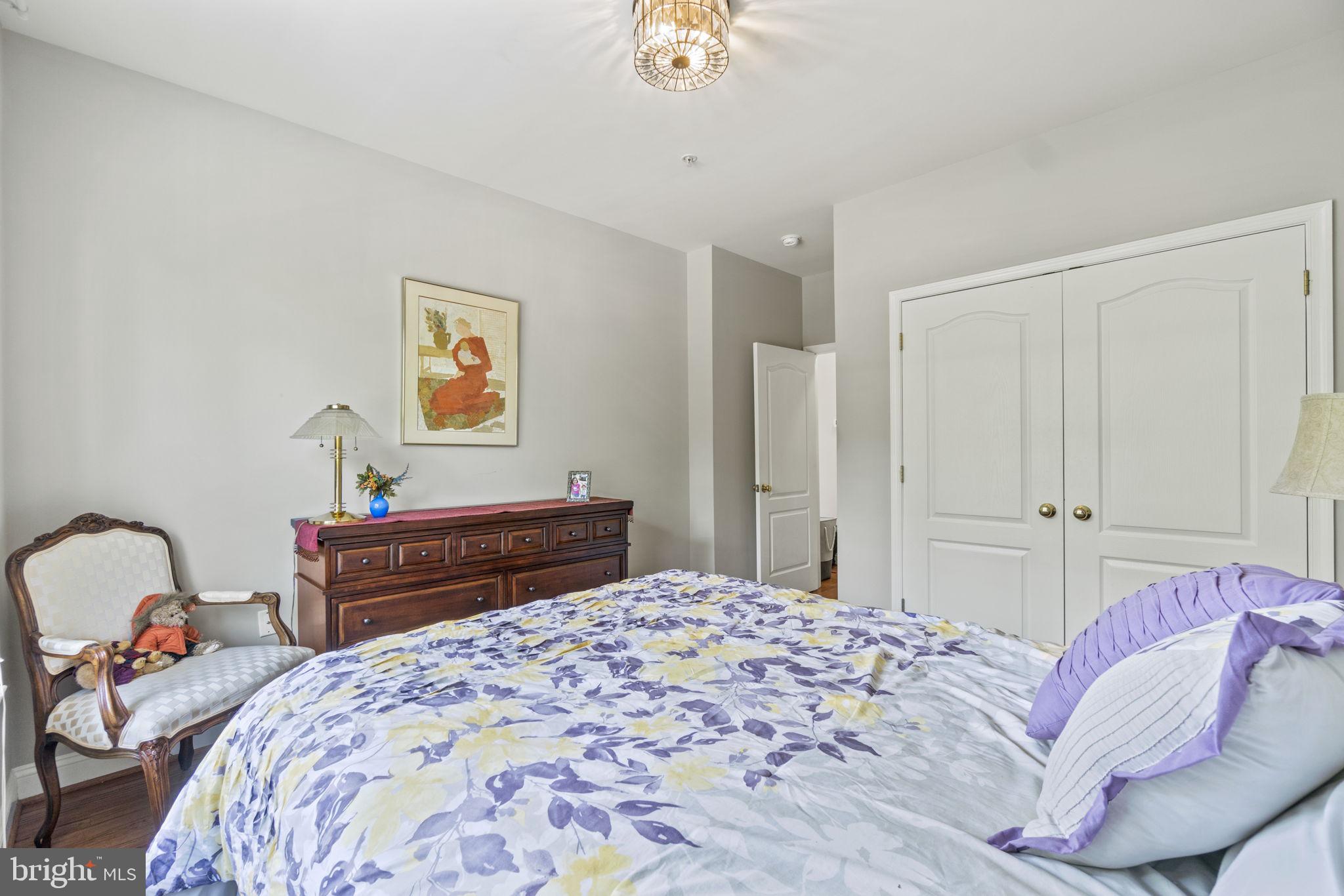 KENTLANDS - Residential