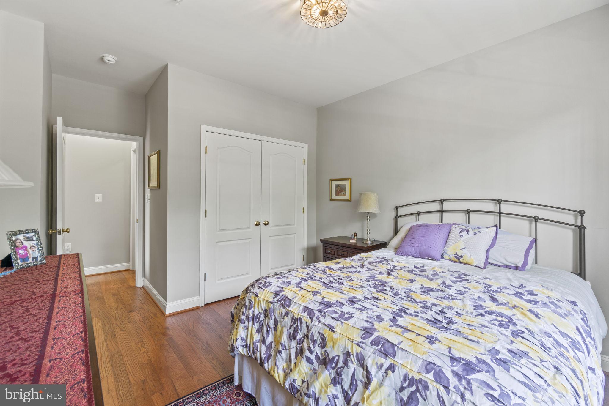 KENTLANDS - Residential