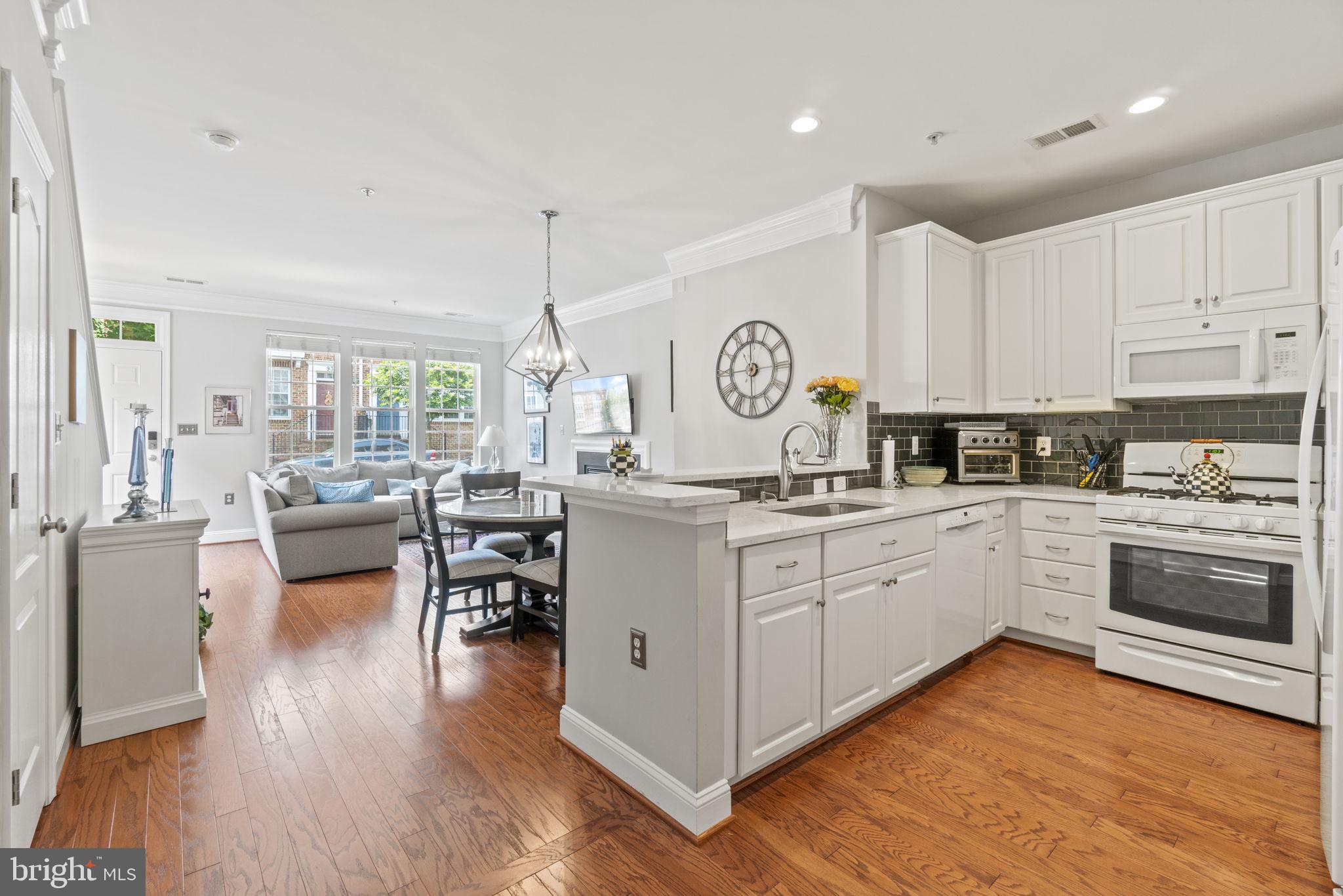 KENTLANDS - Residential