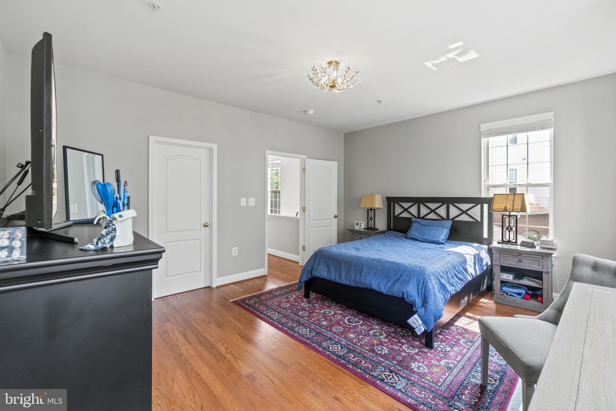 KENTLANDS - Residential