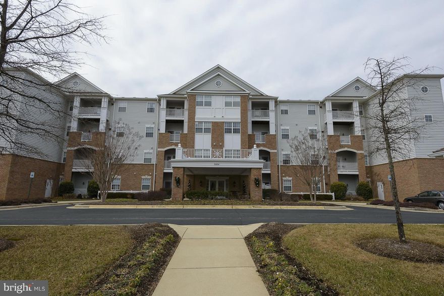 Lovely 2BR condo in Amenity Rich 55+ Community. Updated kitchen featuring granite counters and stainless steel appliances. Large Master Bedroom with walk-in closet and attached Master Bathroom. Community Amenities include Meeting Room, Party Room, Walking/Jogging Path, Lake and Community Center.