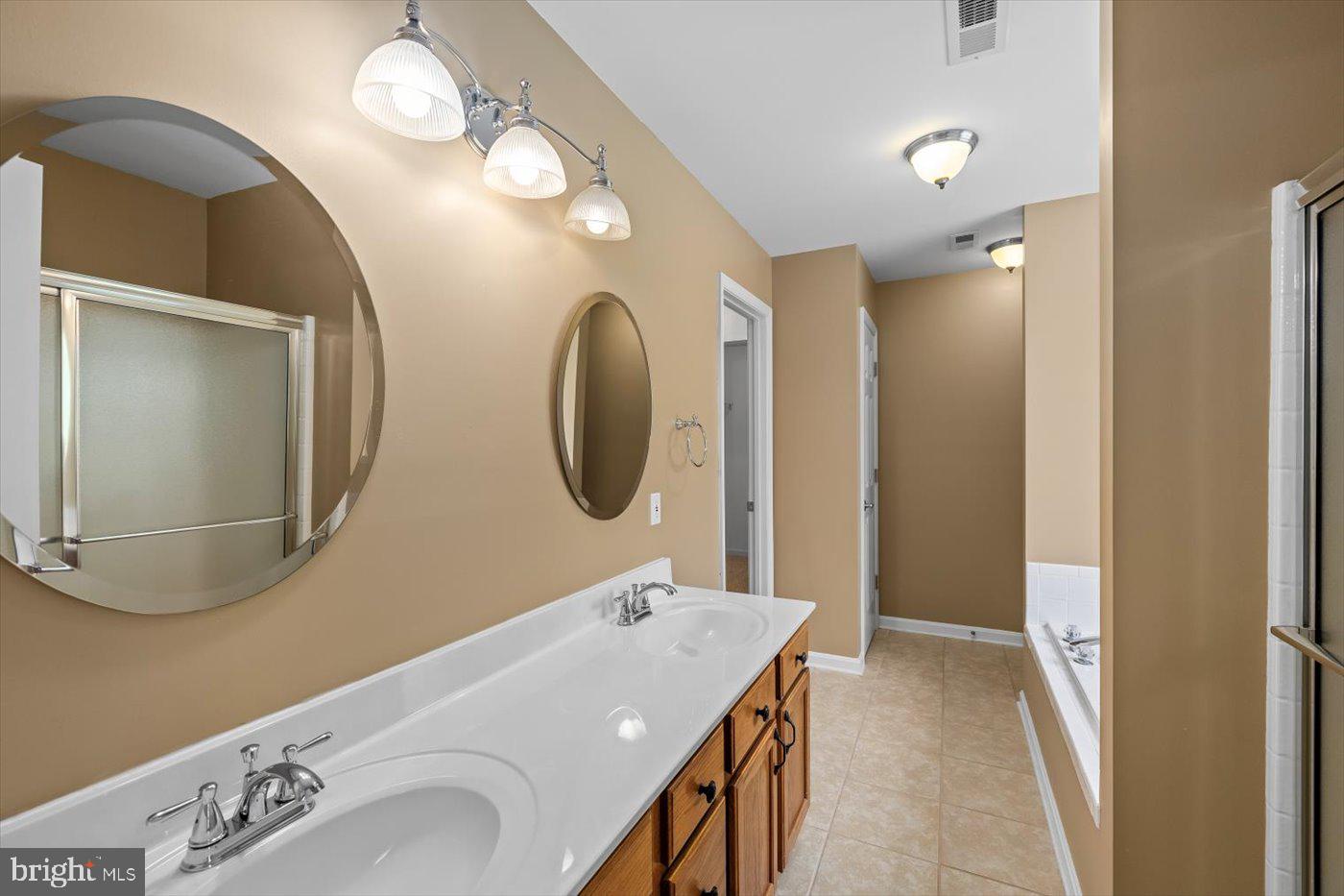 STAFFORD LAKES VILLAGE - Residential