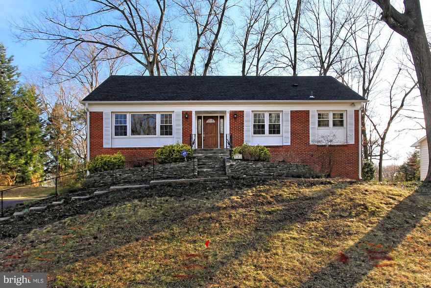 WONDERFUL single family home in Sought-After CAMELOT!! CUL-DE-SAC location - 2,100 SF w/4 BR + 2.5 Baths!! Fresh paint inside & out!!GLEAMING hardwood floors-both levels!!Beautiful eat-in kitchen w/granite counters & new refrigerator!! MBA Upgrades: new Vanity, mirror & light + Upper level full BA renovation!! Replaced w/in 5 yrs: Carrier HVAC, ROOF w/arch shingles, WINDOWS & MORE - WELCOME HOME!!