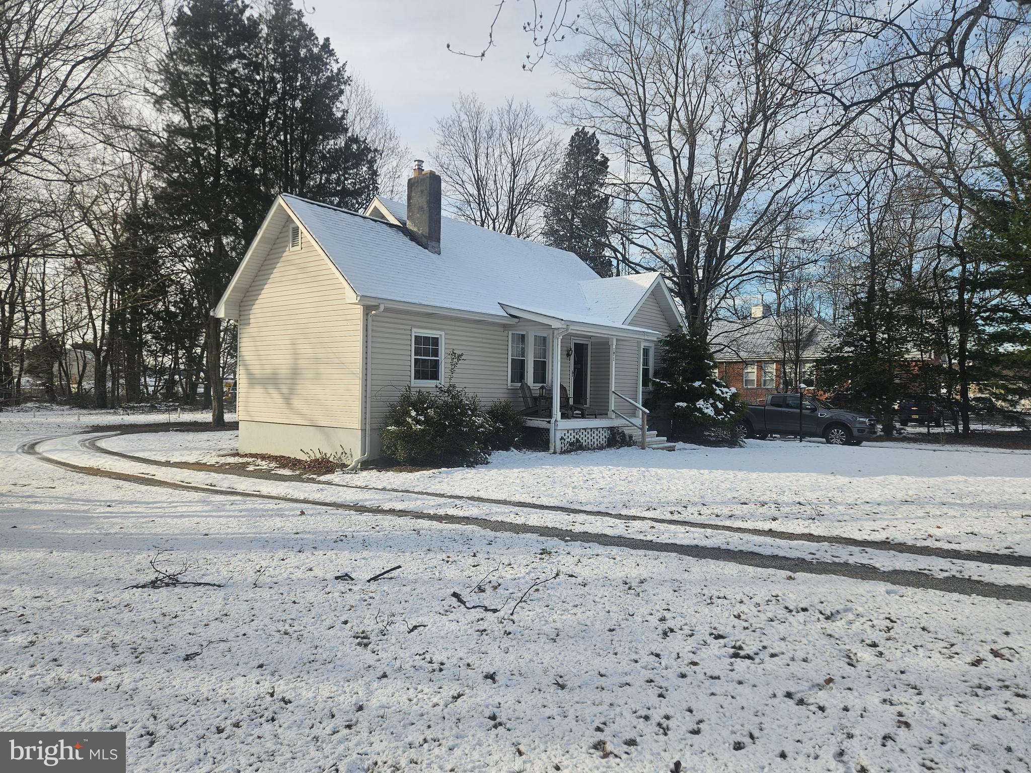 1081 E BUTLER AVENUE