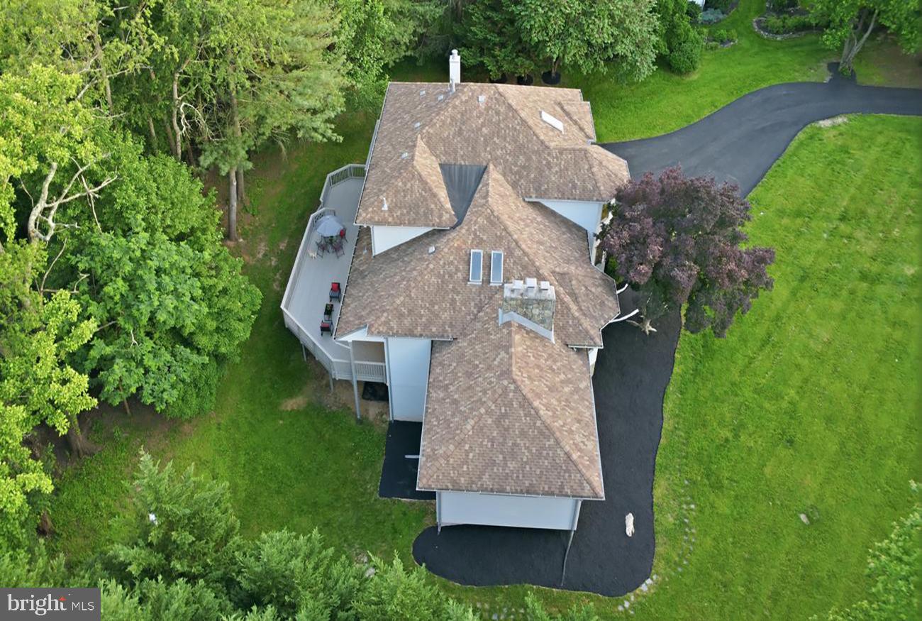 905 FALLS BRIDGE LANE