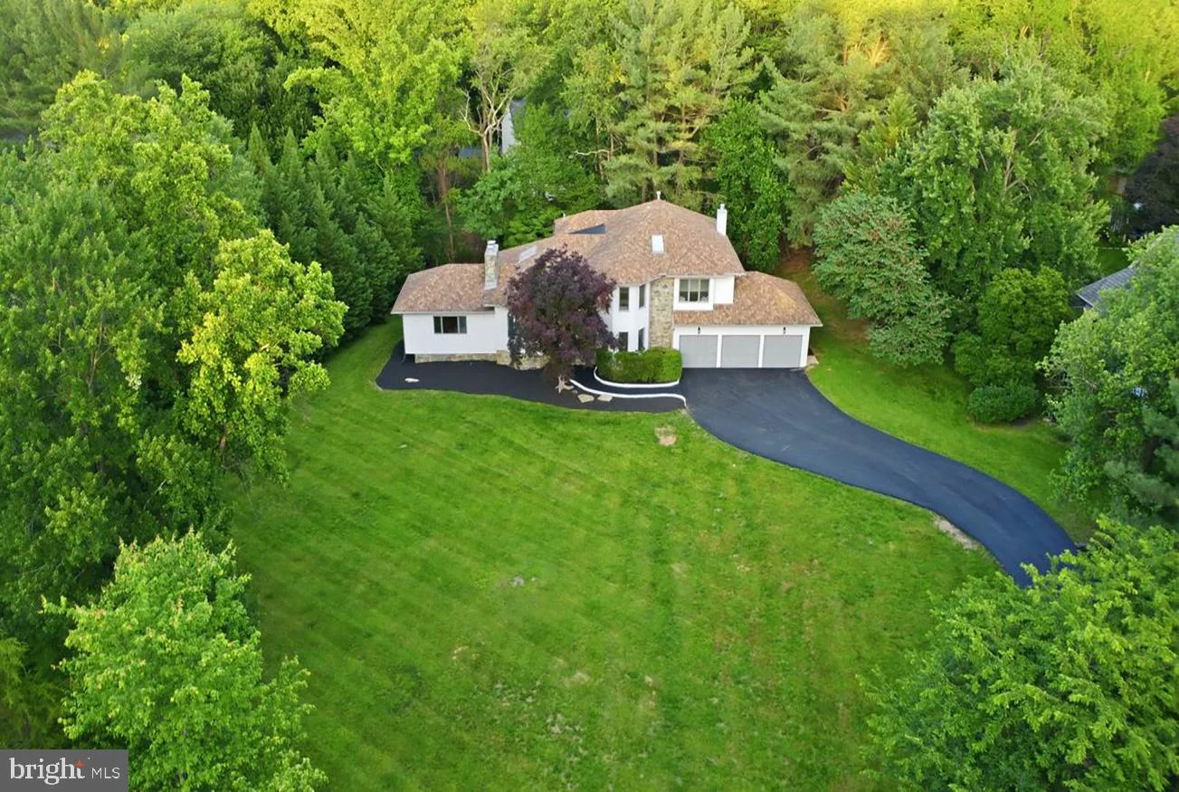 905 Falls Bridge Lane, Great Falls, VA, 22066