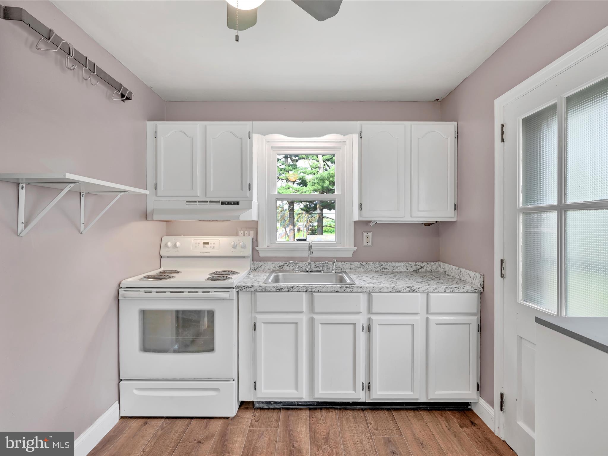 GLEN MOORE CIRCLE - Residential