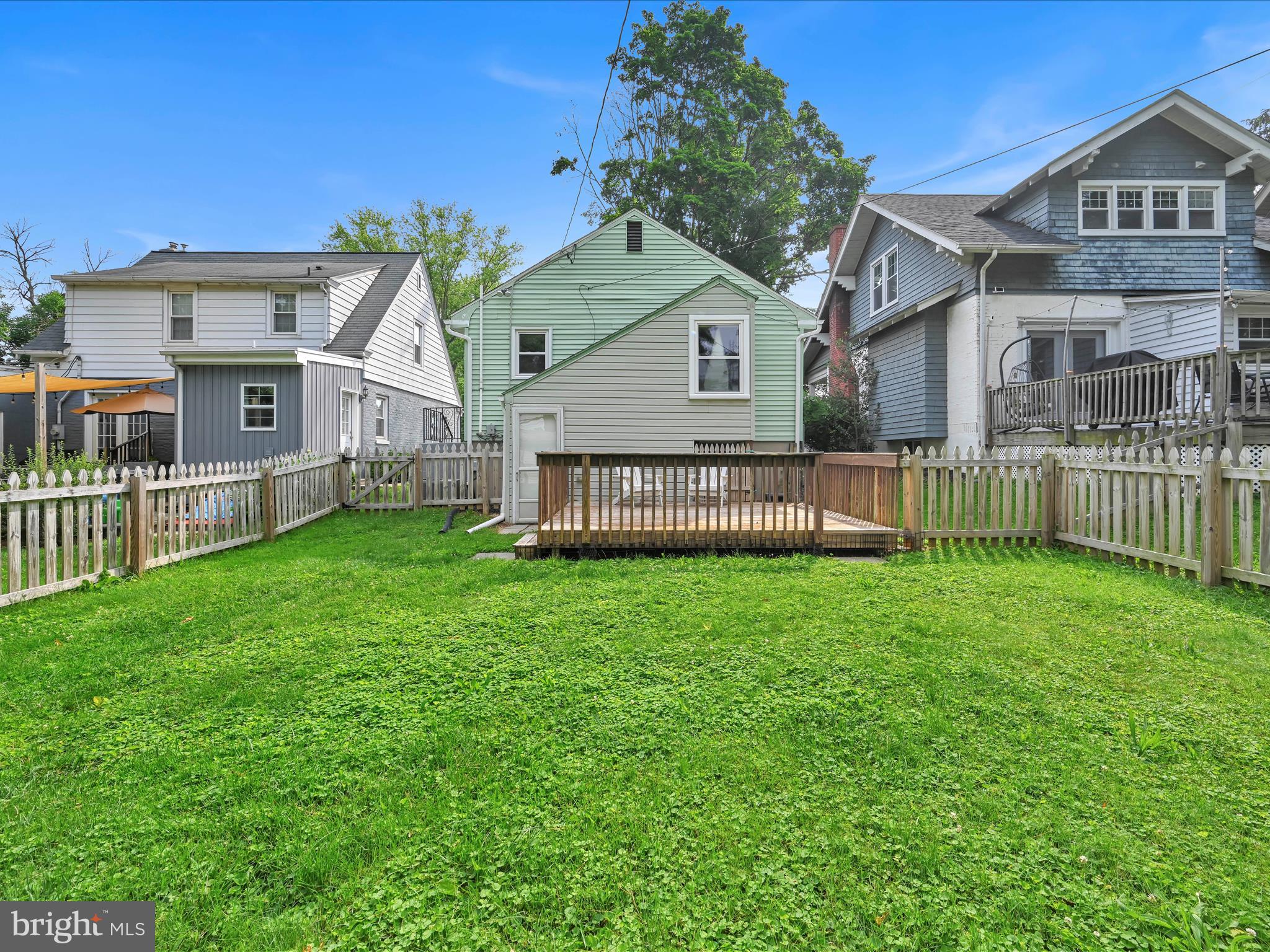 GLEN MOORE CIRCLE - Residential